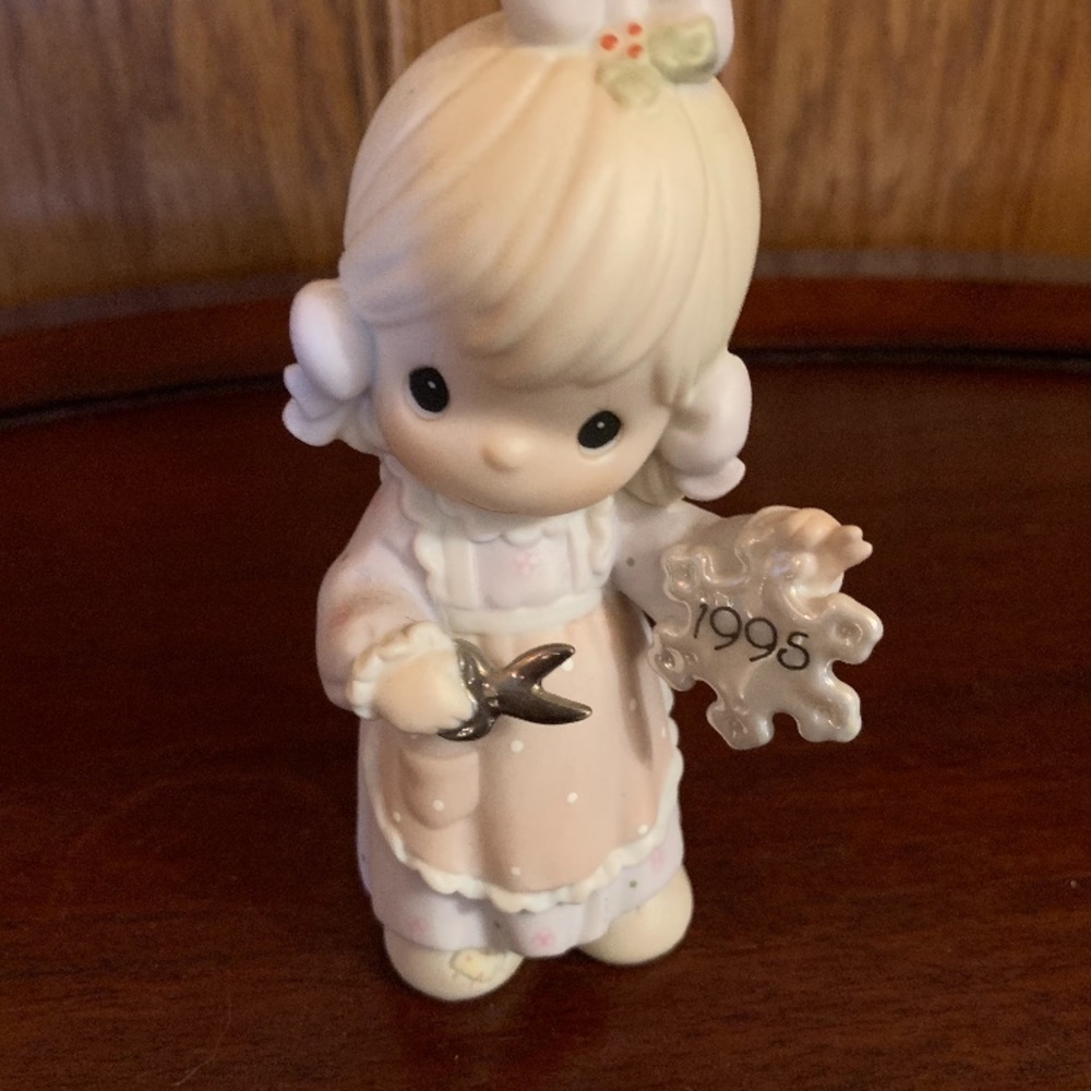 Like new precious moments statue